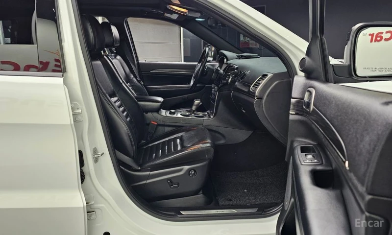 Jeep Grand cherokee, снимка 11 - Автомобили и джипове - 53124005