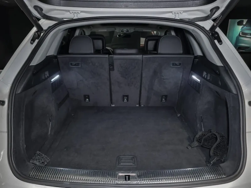 Audi Q5 Progressiv* Quattro, снимка 13 - Автомобили и джипове - 53426417