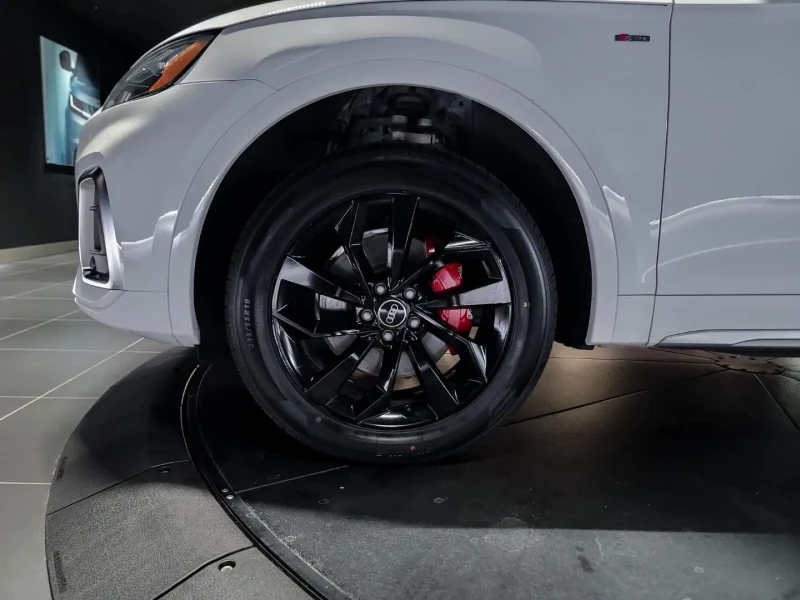 Audi Q5 Progressiv* Quattro, снимка 6 - Автомобили и джипове - 53426417