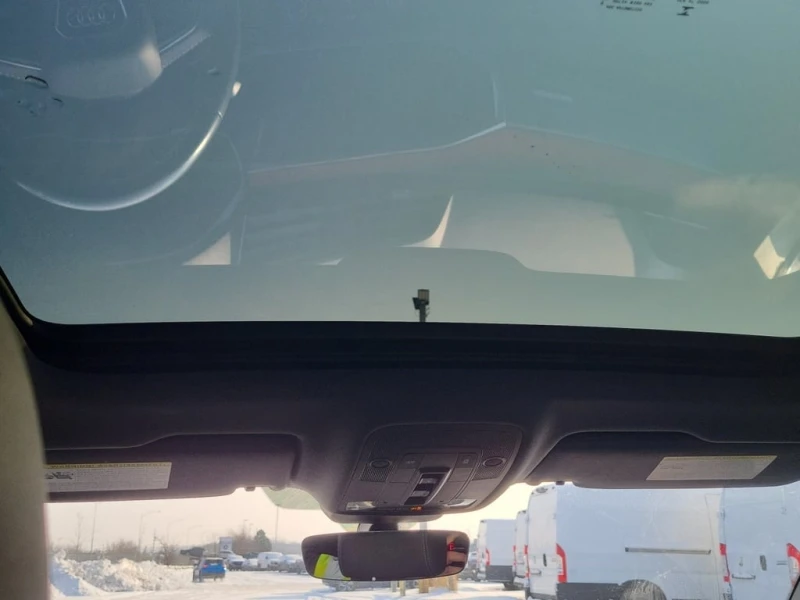 Audi Q3 * PROGRESSIV * S LINE * PANO* HEATED SEATS, снимка 8 - Автомобили и джипове - 53448228