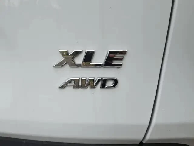 Toyota Rav4 / XLE / AWD / ШИБИДАХ / ПОДГРЕВИ / CARFAX , снимка 8 - Автомобили и джипове - 53341874
