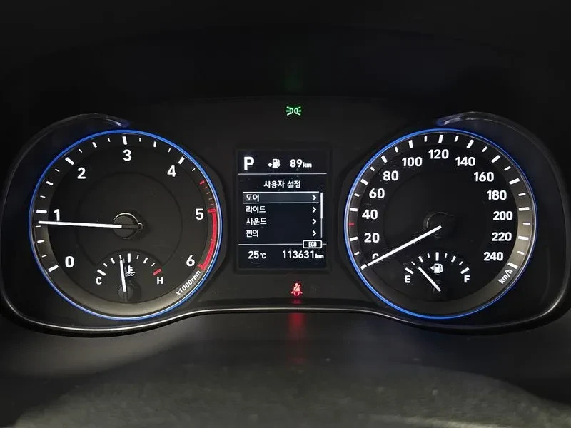 Hyundai Kona 1.6, снимка 8 - Автомобили и джипове - 54627031