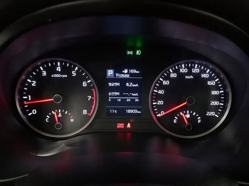 Kia Stonic 1.4 TRENDY 2020г., снимка 8 - Автомобили и джипове - 55359273