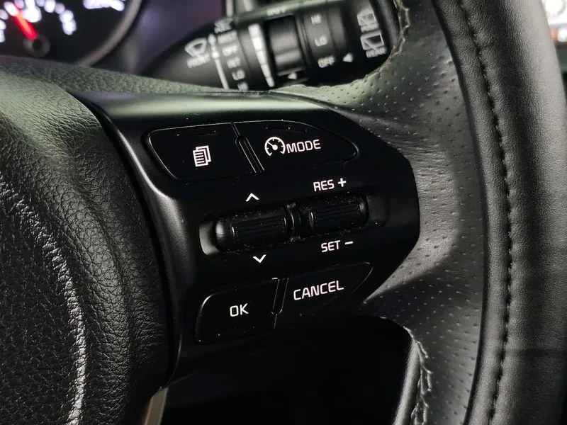 Kia Stonic 1.4 TRENDY 2020г., снимка 14 - Автомобили и джипове - 55359273