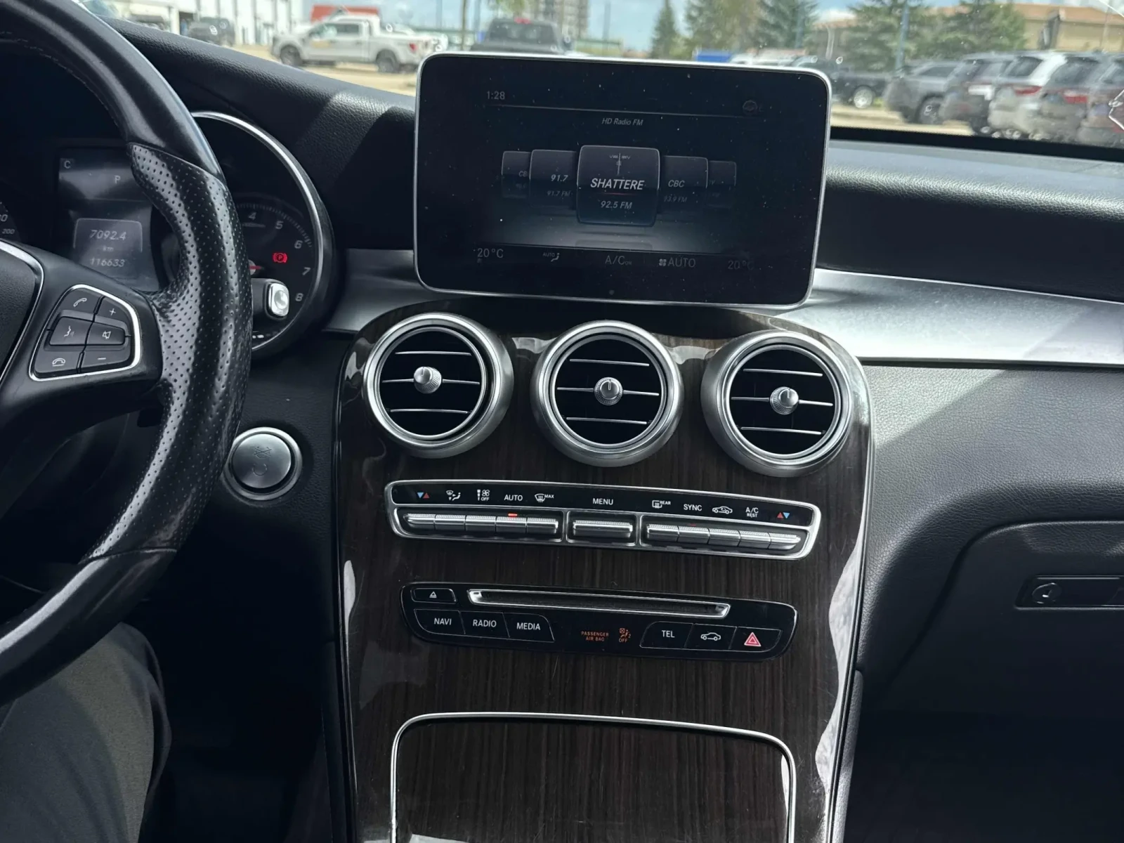 Mercedes-Benz GLC 300 * 4MATIC * CARFAX * БЕЗ ПЪРВОНАЧАЛНА ВНОСКА - изображение 7