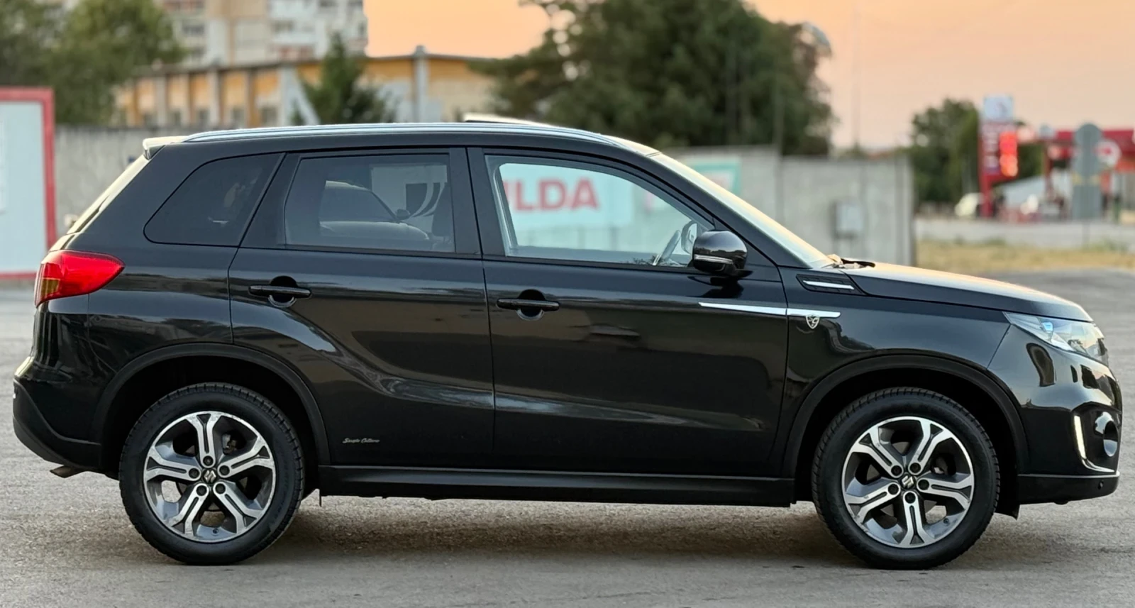 Suzuki Vitara AllGrip * Автоматик* * Панорама* * Sergio Cellaro* - изображение 8
