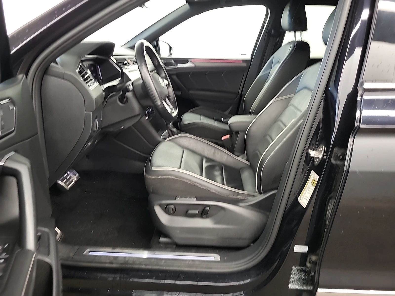 VW Tiguan * R-LINE* CARFAX * БЕЗ ПЪРВОНАЧАЛНА ВНОСКА - изображение 6