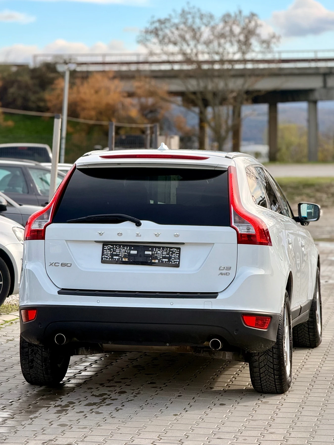 Volvo XC60 Дистроник* Фул екстри* Топ* Реална* Бартер* 4х4*  - изображение 7