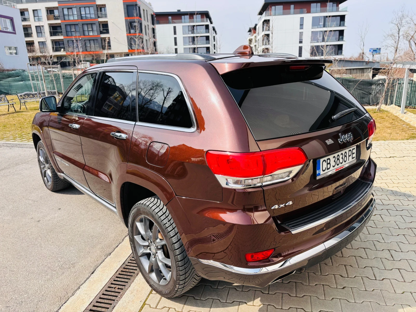 Jeep Grand cherokee Summit 3.0 CRD, снимка 7 - Автомобили и джипове - 53808016
