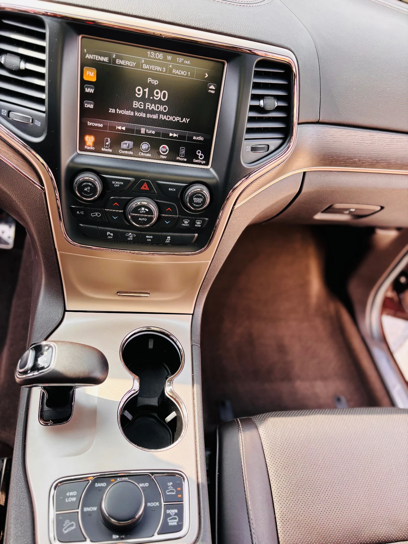 Jeep Grand cherokee Summit 3.0 CRD, снимка 13 - Автомобили и джипове - 53808016