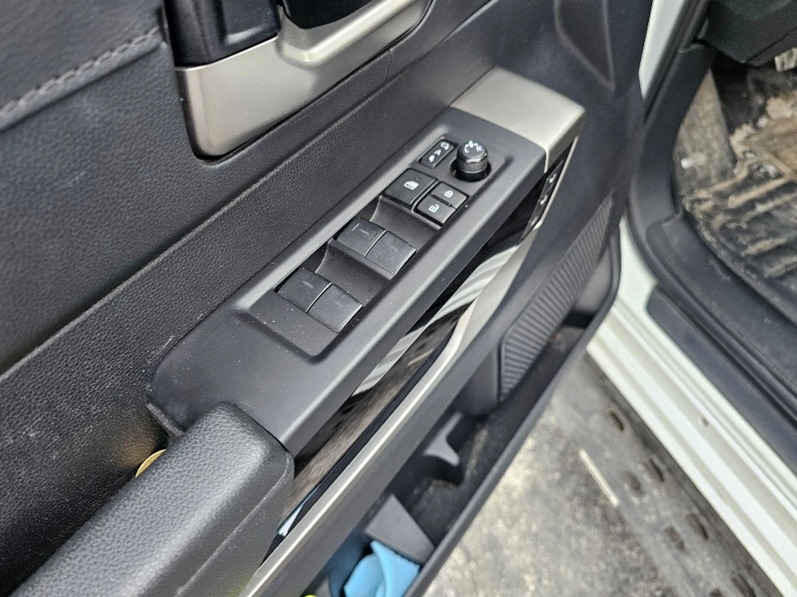 Toyota Tundra Limited С РЕГИСТРАЦИЯ & АВТО КРЕДИТ, снимка 9 - Автомобили и джипове - 53813537