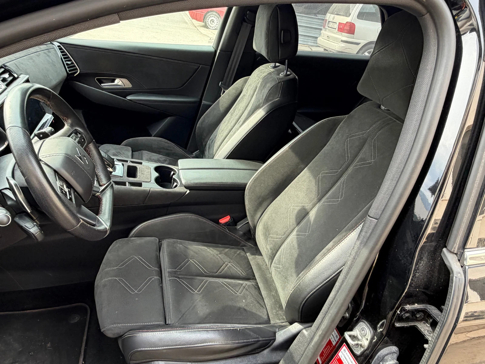 Citroen DS 7 Crossback 1.5hdi-131кс, снимка 9 - Автомобили и джипове - 53929398