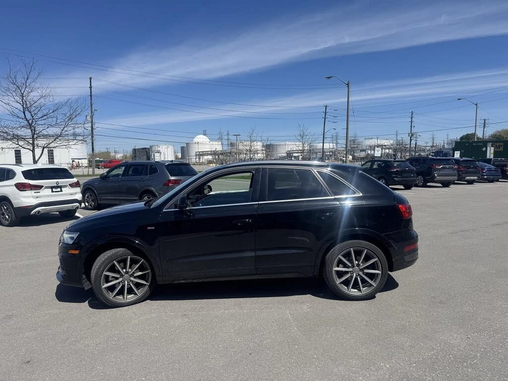 Audi Q3 2.0 TFSI quattro* АвтоКредит* (Цена до БГ) , снимка 4 - Автомобили и джипове - 54340932