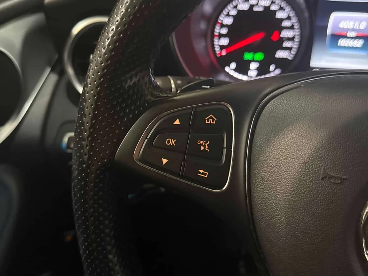 Mercedes-Benz GLC 300 4MATIC/360/ПАНОРАМА/ПОДГРЕВИ, снимка 11 - Автомобили и джипове - 54808198