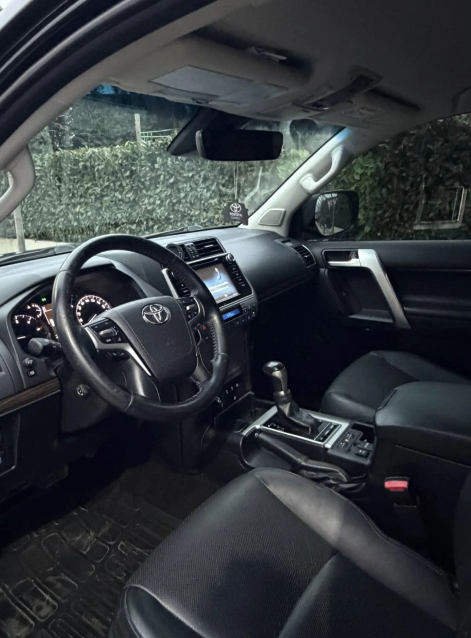 Toyota Land cruiser EXECUTIVE 2.8, D-4D, снимка 6 - Автомобили и джипове - 55095207