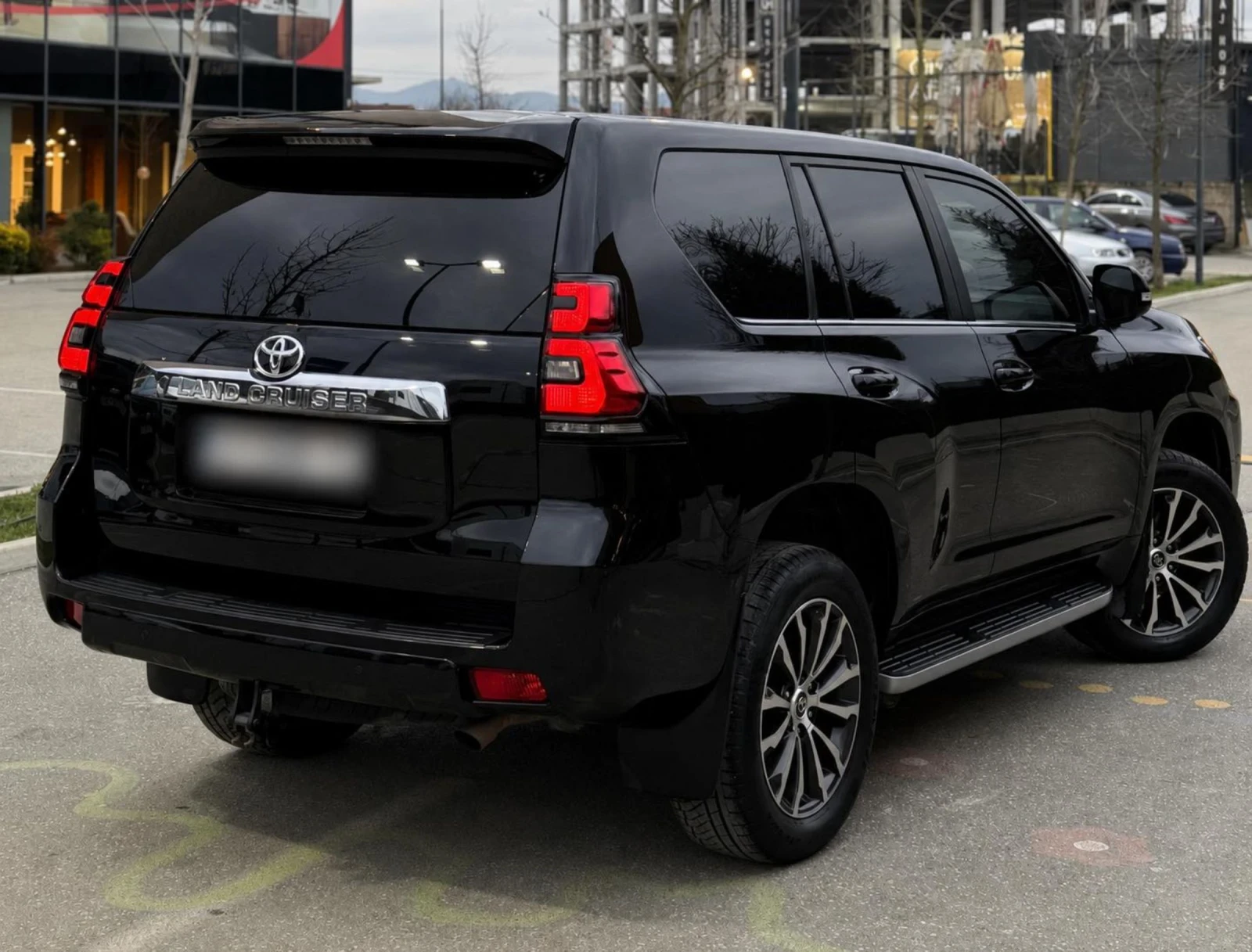 Toyota Land cruiser EXECUTIVE 2.8, D-4D, снимка 3 - Автомобили и джипове - 55095207