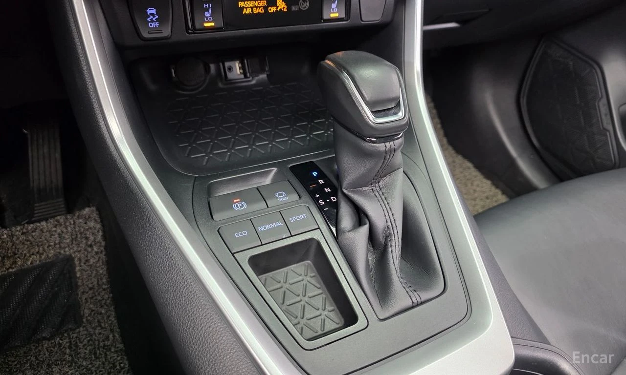 Toyota Rav4 ПОДГРЕВИ * ПАНО * KEYLESS * ОПЦИЯ ЗА ФИНАНСИРАНЕ, снимка 10 - Автомобили и джипове - 55276878