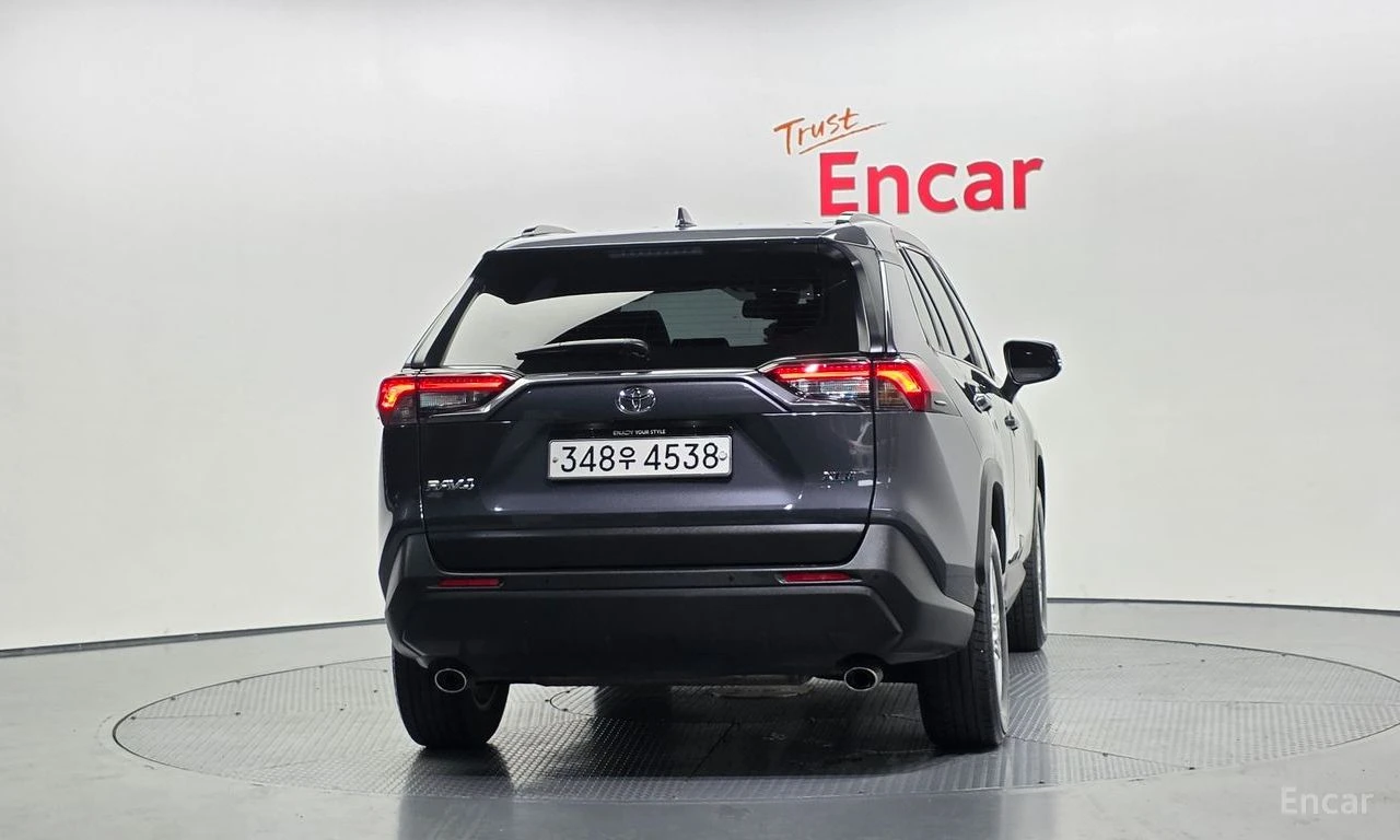 Toyota Rav4 ПОДГРЕВИ * ПАНО * KEYLESS * ОПЦИЯ ЗА ФИНАНСИРАНЕ, снимка 5 - Автомобили и джипове - 55276878