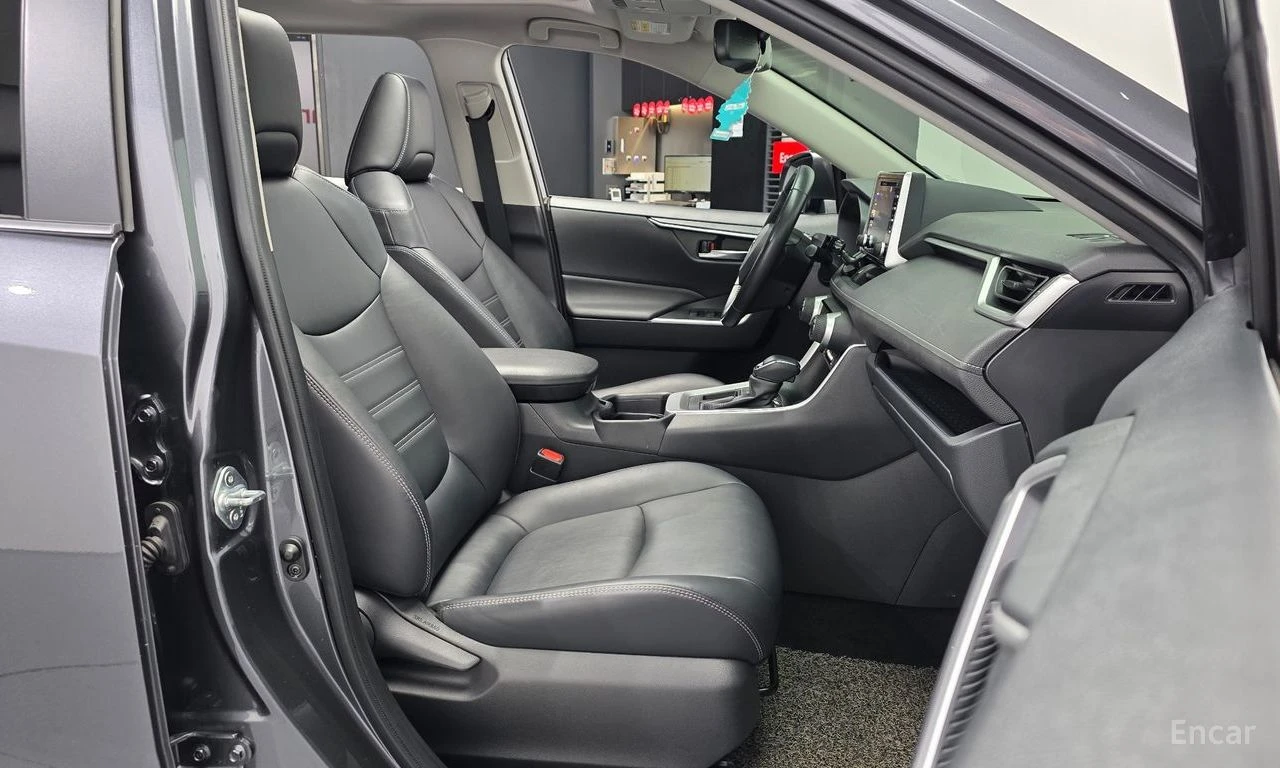 Toyota Rav4 ПОДГРЕВИ * ПАНО * KEYLESS * ОПЦИЯ ЗА ФИНАНСИРАНЕ, снимка 12 - Автомобили и джипове - 55276878