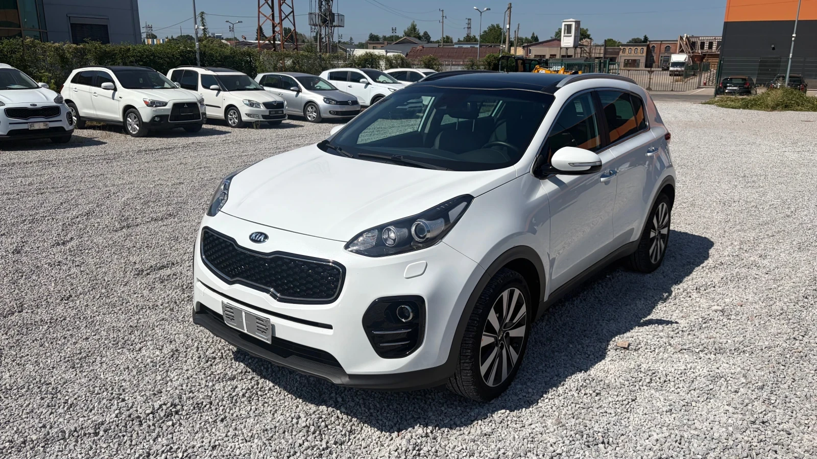 Kia Sportage 1.7CRDI-115k.c. /Панорама, Навигация, Камера/, снимка 2 - Автомобили и джипове - 55688642
