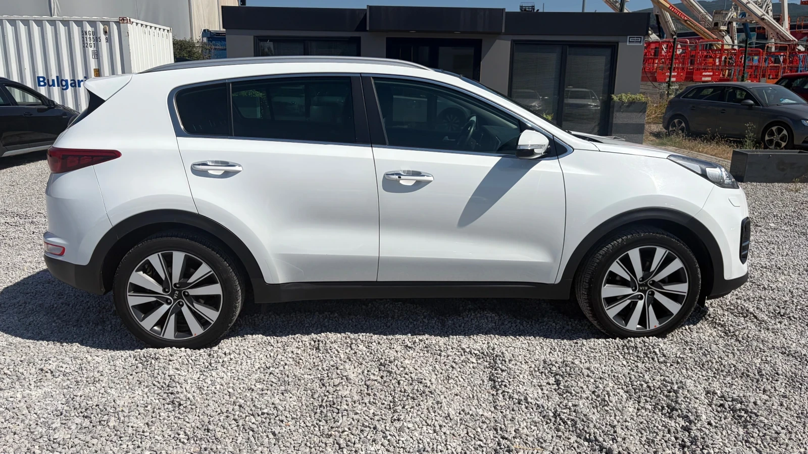 Kia Sportage 1.7CRDI-115k.c. /Панорама, Навигация, Камера/, снимка 7 - Автомобили и джипове - 55688642