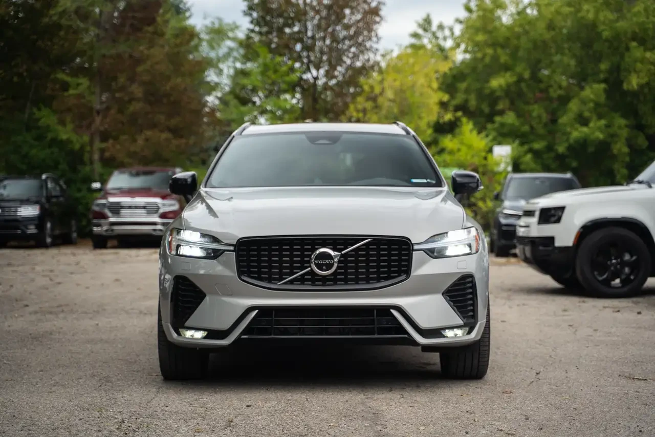 Volvo XC60 R-Design| NoAccident| B&W| ACC| 360| HUD| LDA| Hea | Mobile.bg � ����������� 4