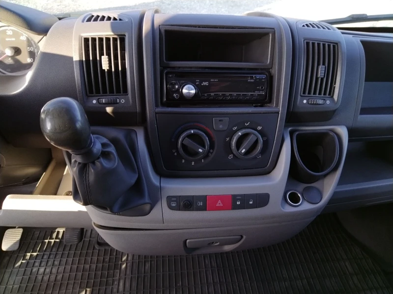 Fiat Ducato 6 скорости, макси база, климатик, 3.0 куб. см, снимка 12 - Бусове и автобуси - 48282814