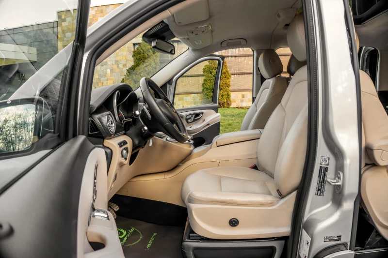 Mercedes-Benz V 250 d* 4MATIC* EXCLUSIVE* LUXURY* PANORAMA* BUSINESS , снимка 9 - Бусове и автобуси - 53421140