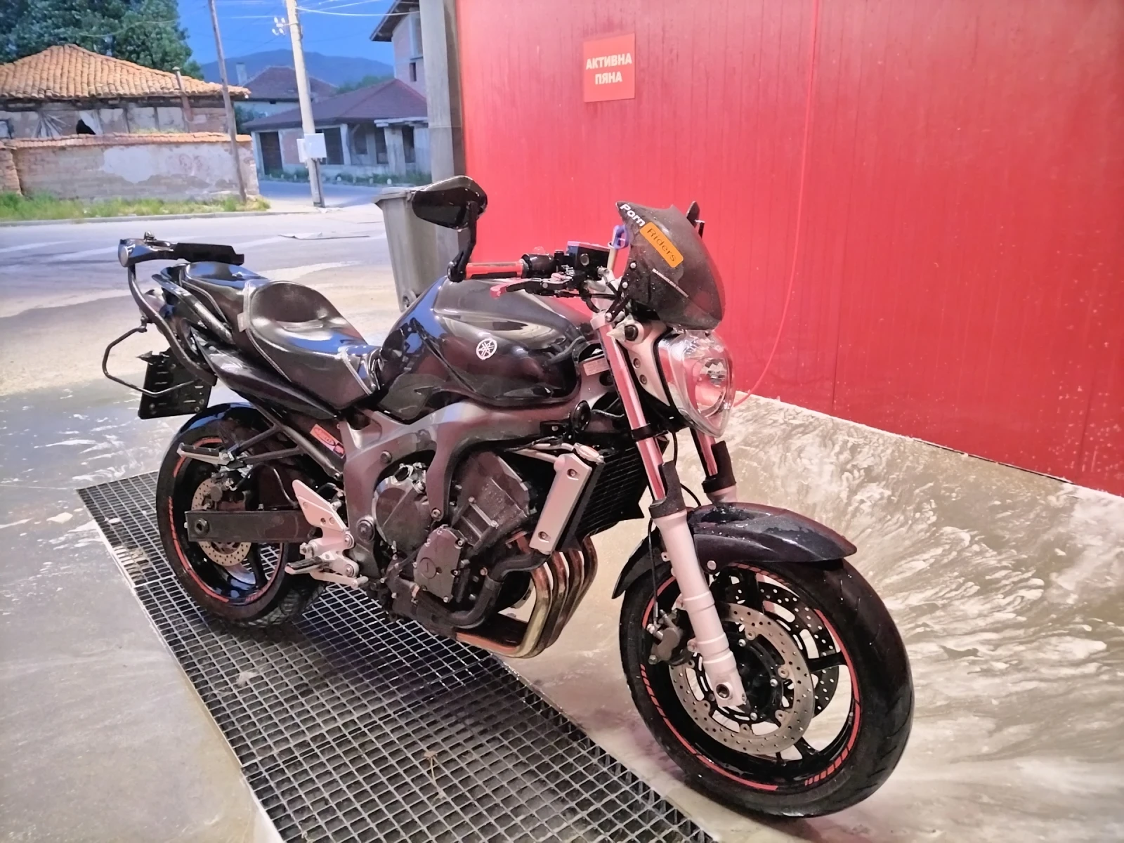 Yamaha FZ6