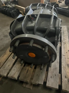 Комбайн Claas Сервиз & Резервни части, снимка 17