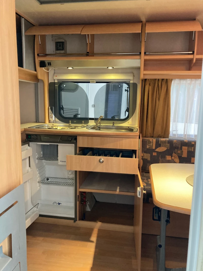 Каравана Chateau Home- Car Racer 45, снимка 10 - Каравани и кемпери - 52596038