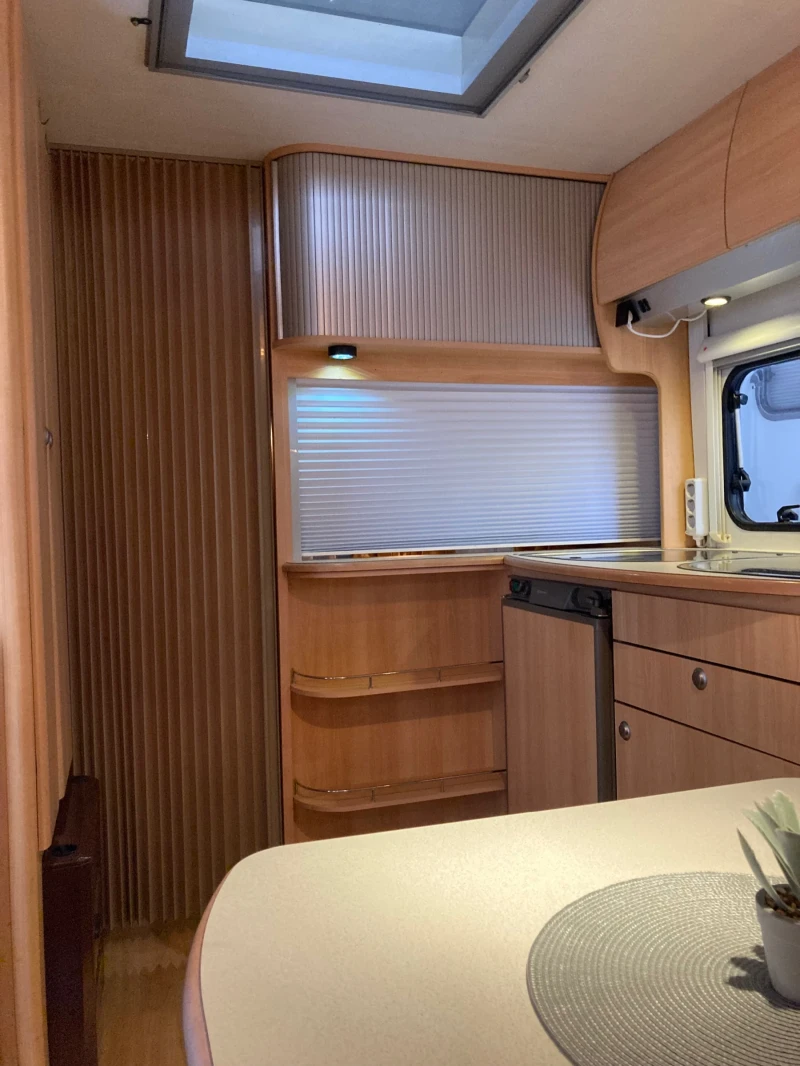 Каравана Chateau Home- Car Racer 45, снимка 13 - Каравани и кемпери - 52596038