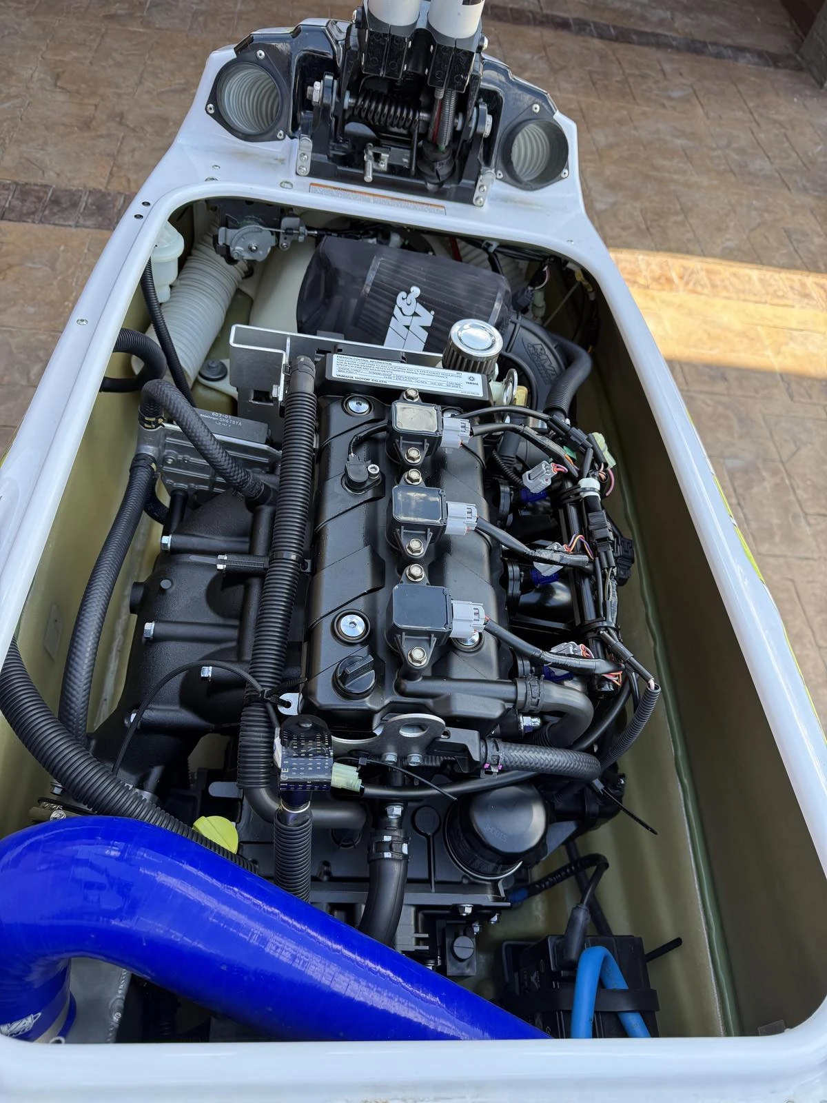 Джет Yamaha SUPERJET, снимка 11 - Воден транспорт - 54441677