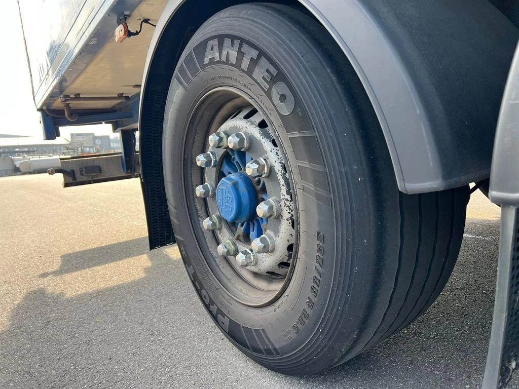 Полуремарке Други 3/E Carrier Vector 1850 MT Bi-Temp, снимка 8 - Ремаркета - 54045022