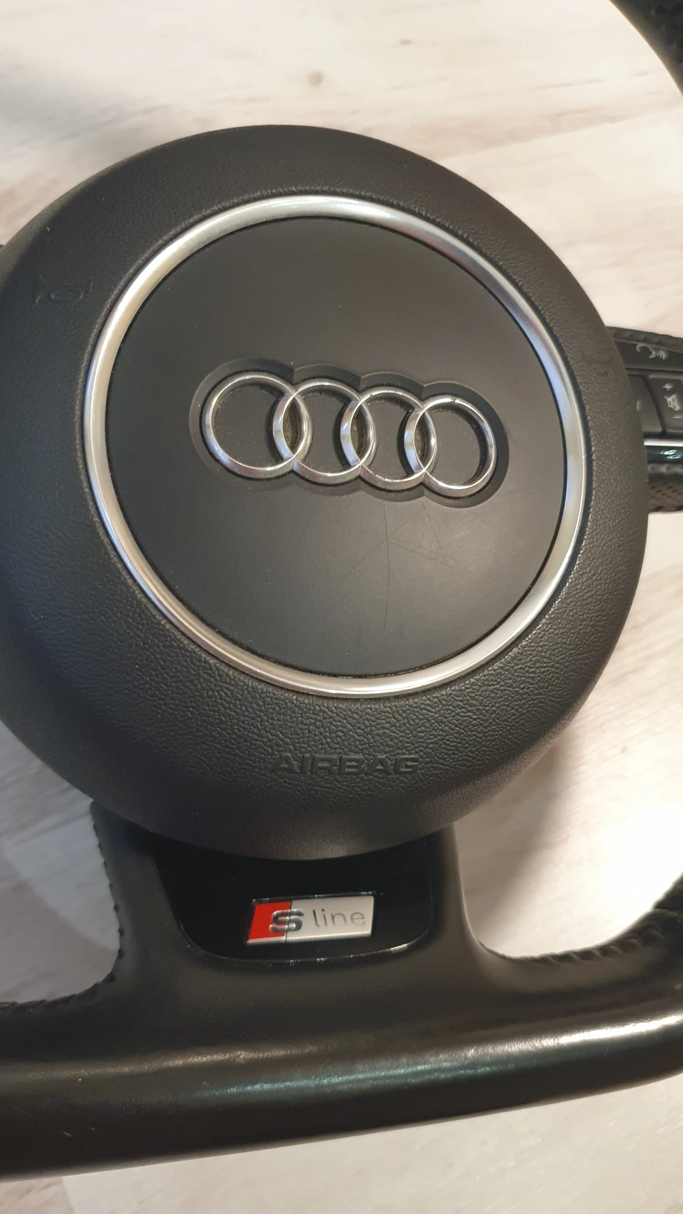 ������ ����� ����� Sline | Mobile.bg � ����������� 4
