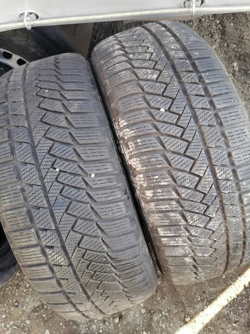 Гуми Зимни 225/55R17, снимка 2 - Гуми и джанти - 32079542