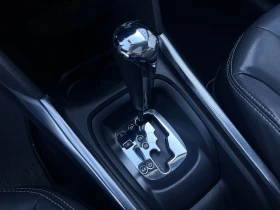 Peugeot 2008 1.6i AВТОМАТИК Allure Edition, снимка 11