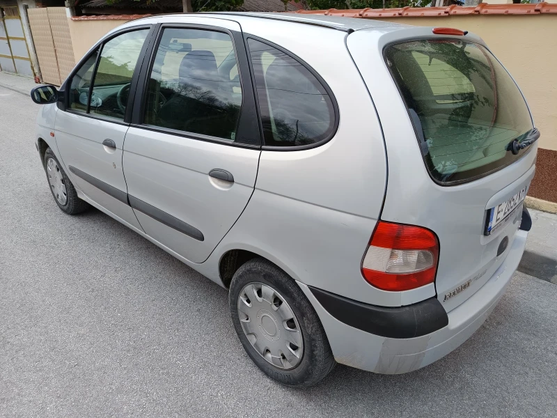 Renault Scenic, снимка 2 - Автомобили и джипове - 47294557