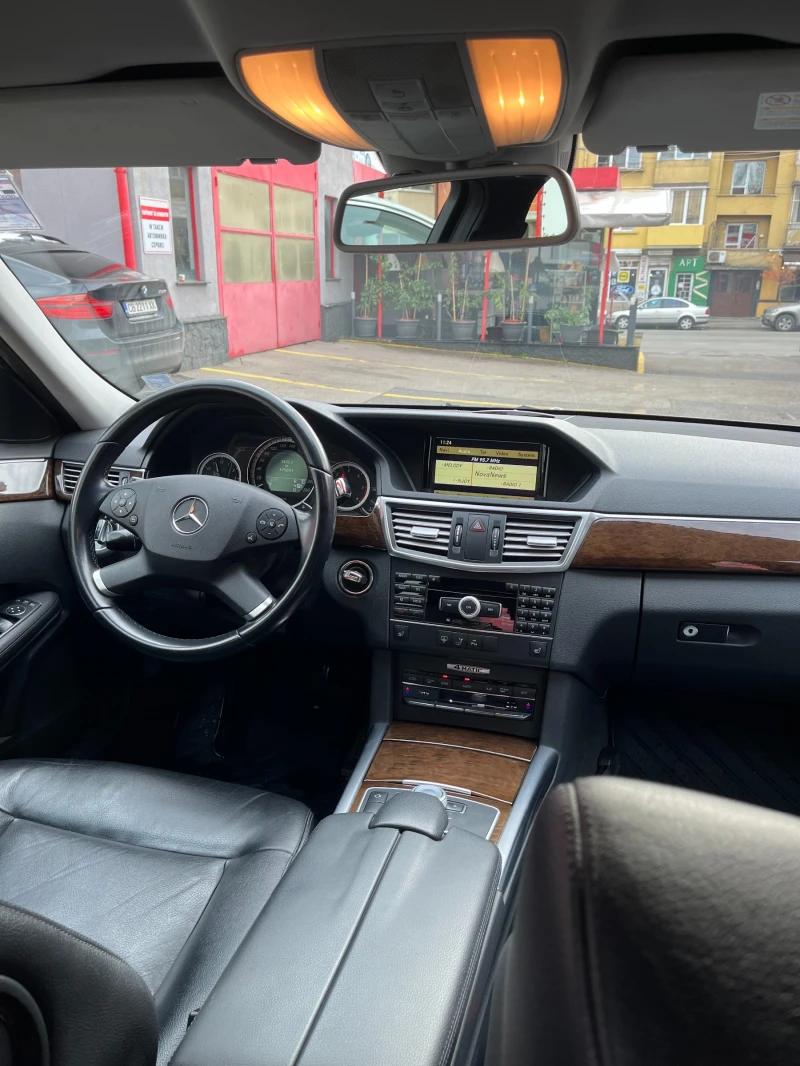 Mercedes-Benz E 350 CDI 4 MATIC, снимка 14 - Автомобили и джипове - 48208939