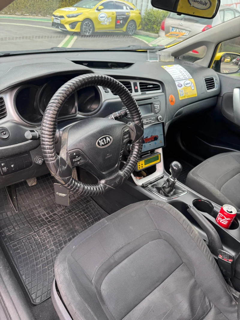 Kia Ceed TAXI, снимка 14 - Автомобили и джипове - 49566431