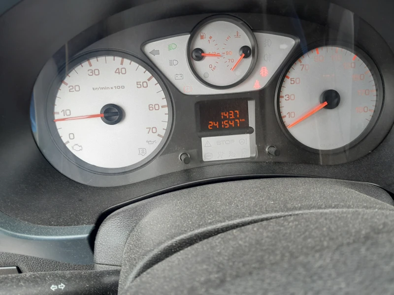 Peugeot Partner 1.6 HDI      N1, снимка 6 - Автомобили и джипове - 51876668