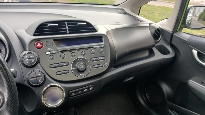 Honda Jazz Hibrid AT Панорама, снимка 16 - Автомобили и джипове - 52384942