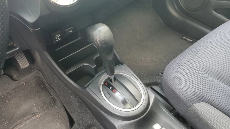 Honda Jazz Hibrid AT Панорама, снимка 15 - Автомобили и джипове - 52384942