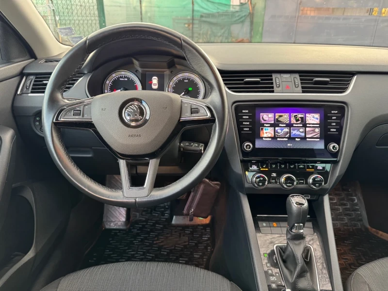 Skoda Octavia 1.5TSI 150к.с* ПЪРВИ СОБСТВ./НОВА ОТ БГ/99300км.!, снимка 10 - Автомобили и джипове - 52507609