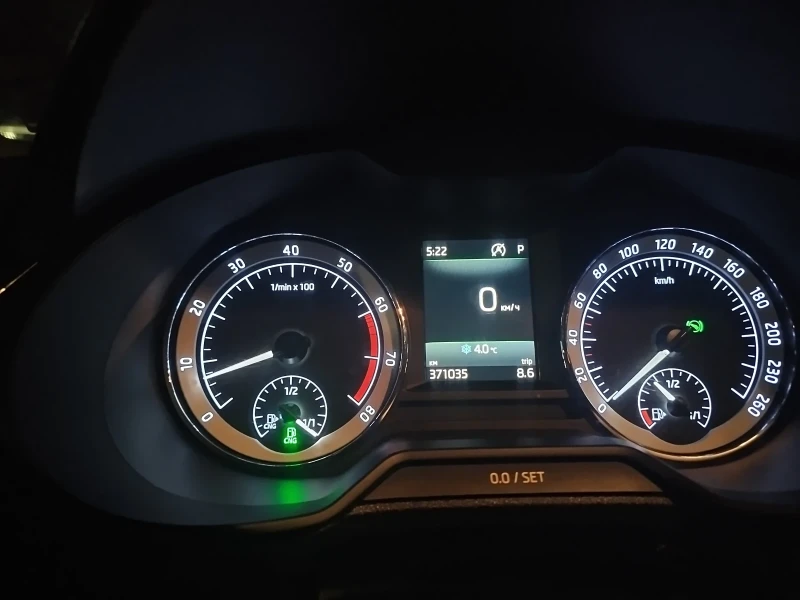 Skoda Octavia, снимка 17 - Автомобили и джипове - 52804550