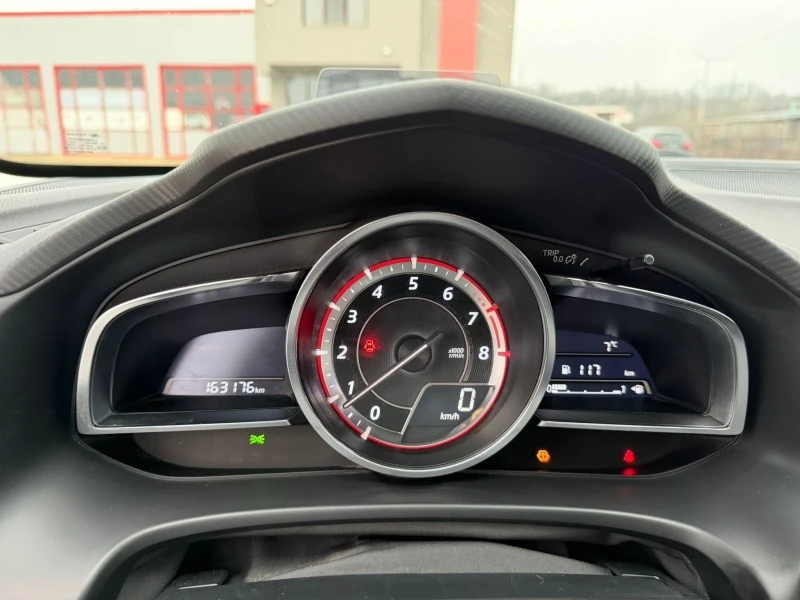 Mazda 3 2.0 SKYAKTIV - EXECUTIVE , снимка 12 - Автомобили и джипове - 53275369