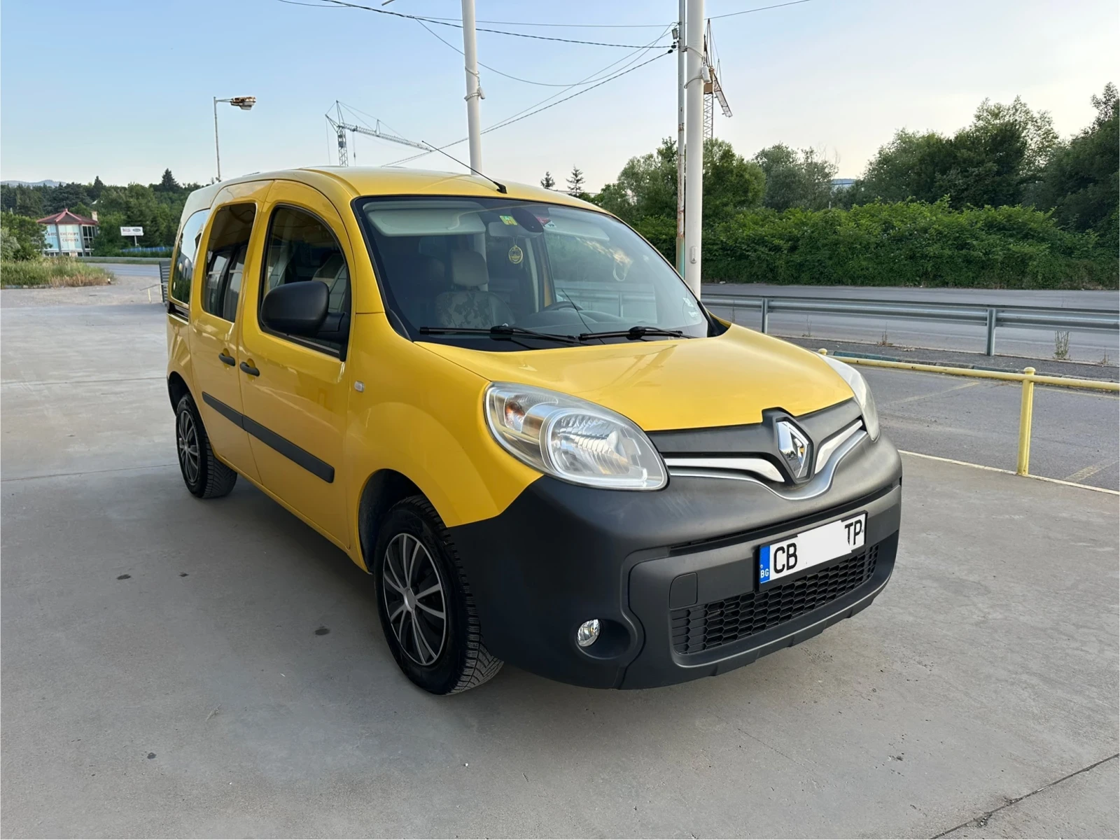 Renault Kangoo АВТОМАТИК ГАЗ/БЕНЗИН 98 000км - изображение 7