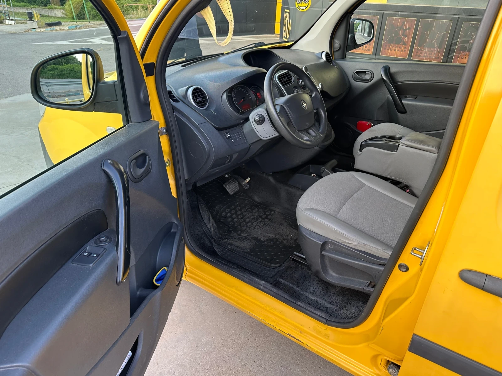 Renault Kangoo АВТОМАТИК ГАЗ/БЕНЗИН 98 000км - изображение 9