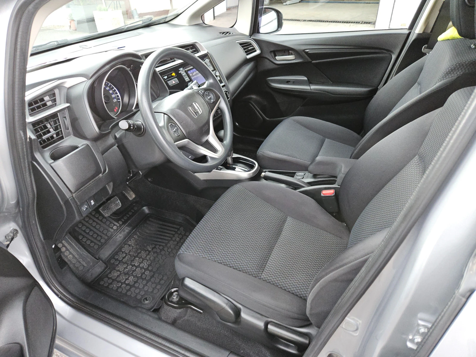 Honda Jazz 1.3i-VTEC/Trend AT/LED/ACC/БЛУТУТ/ОБСЛУЖЕНА/EURO6B | Mobile.bg — изображение 9