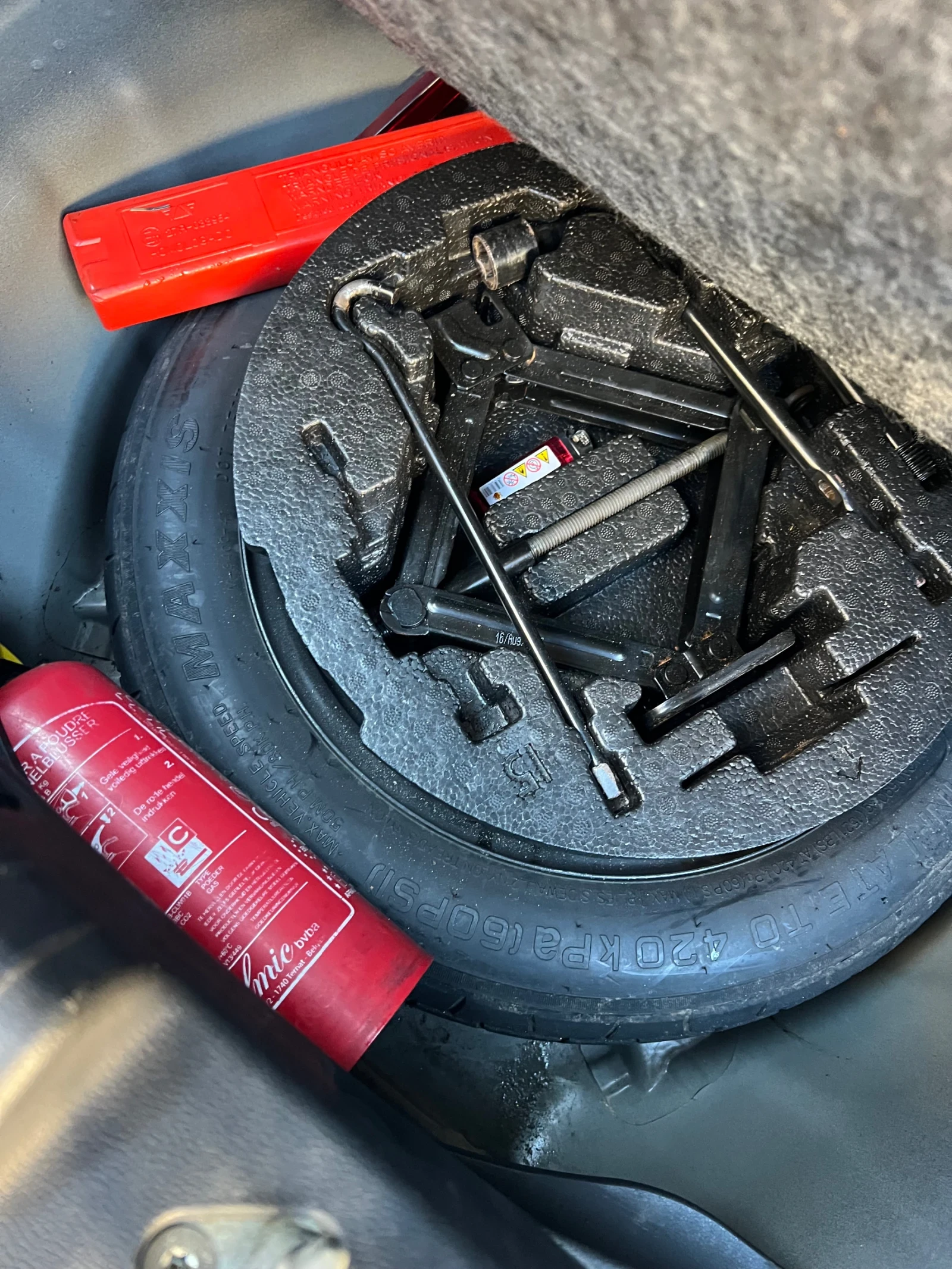 Hyundai I20 1.1 crdi - изображение 8